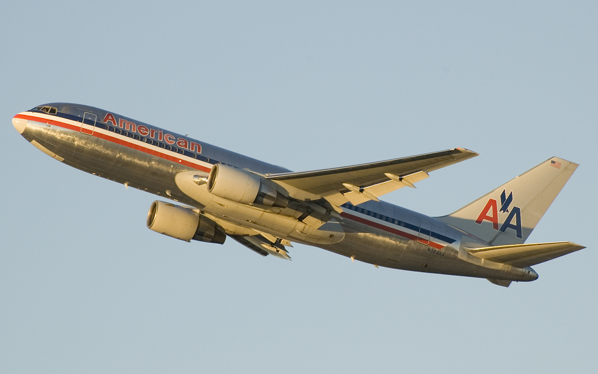 ¡En cifras! American Airlines canceló decenas de vuelos en 3 días