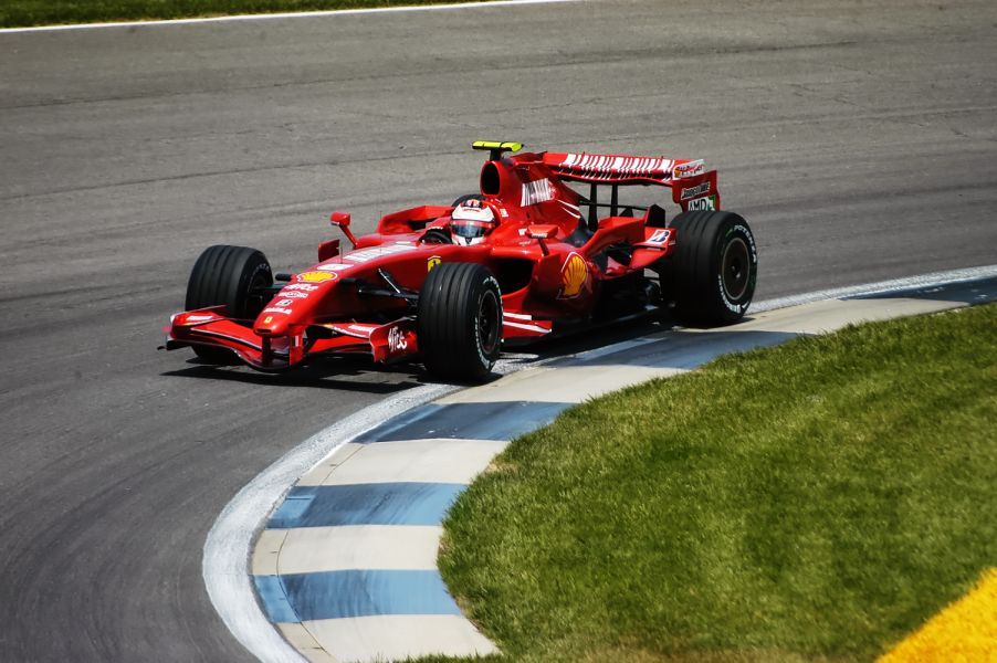 Raikkonen superó a su compañero de equipo, el alemán Sebastian Vettel