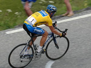 Armstrong admitió haber consumido sustancias prohibidas en el 2013.