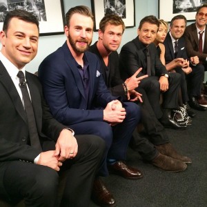 Jimmy Kimmel junto al equipo de la película The Avengers