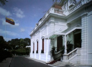 El sitio de la reunión es el Palacio de Miraflores
