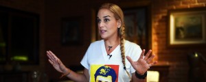 Lilian Tintori saca a sus hijos de Venezuela
