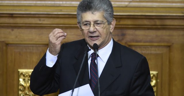 Henry Ramos Allup entregó la presidencia de la Asamblea Nacional