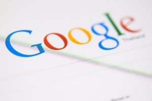 Google destinará fondos hacia la capacitación de mujeres tecnológicas