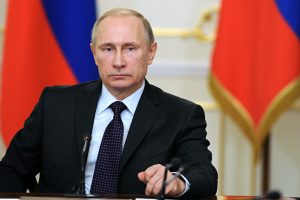 Gobierno ruso firma un decreto para regular las transacciones y movimientos de dinero