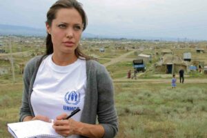 Jolie estará acompañada por la alta comisionada adjunta para los refugiados, Kelly Clements durante su estancia en Colombia