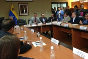 Guaidó aseguró que la tarea principal es lograr el cese de la usurpación y elecciones libres