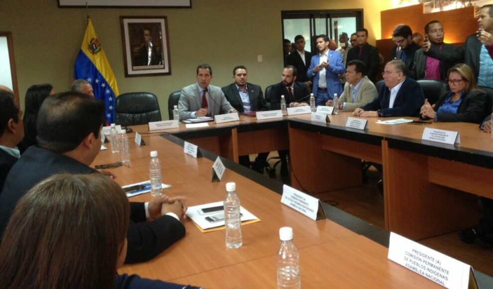 Guaidó aseguró que la tarea principal es lograr el cese de la usurpación y elecciones libres