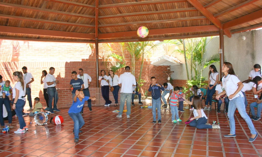 Voluntariado de Banplus visita casa hogar Caraballeda Responsabilidad Social Corporativa (8)