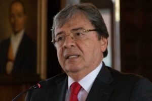 Colombia continuará trabajando para restablecer el orden democrático y deponer del poder al régimen de Maduro