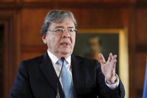 Carlos Holmes Trujillo denunció a Freddy Bernal como el principal responsable de proteger a las FARC y al ELN en Venezuela