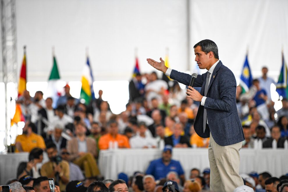 Guaidó instó a los líderes políticos de la oposición a mantener la esperanza y resistencia hasta lograr el retorno de la democracia