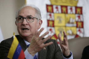 Por su parte, Diego Arria calificó de equivocación realizar elecciones con Maduro en el poder
