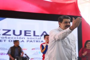 Maduro anuncia tarjeta electrónica para el uso del Petro
