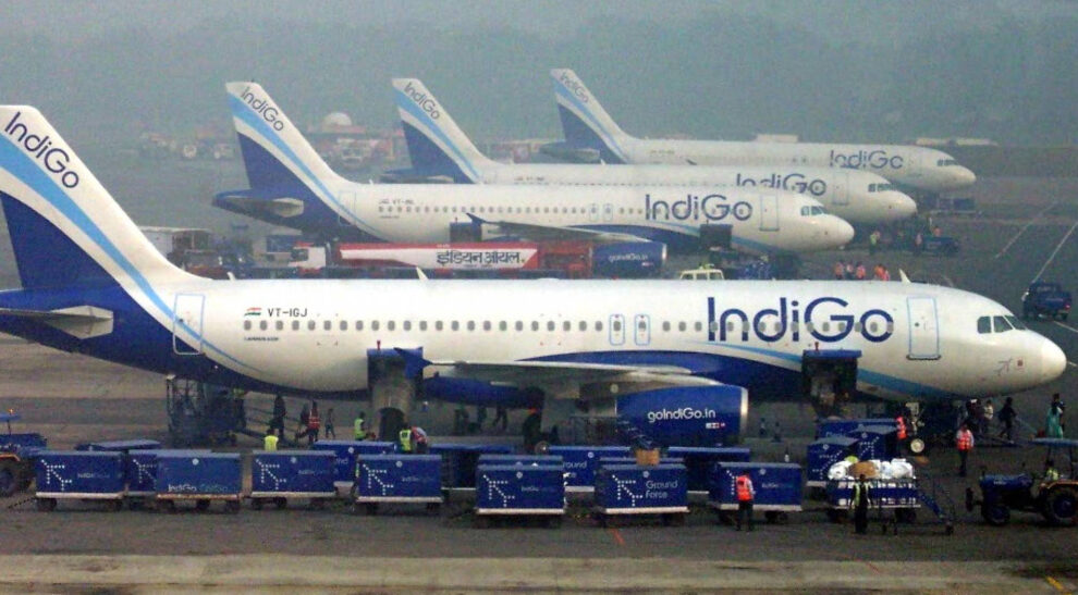 La medida de restricción se extendió hacia los aeropuertos de Bombay y Chennai