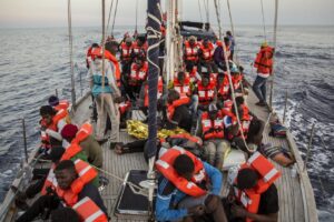 más de 150 migrantes llegaron a lampedusa