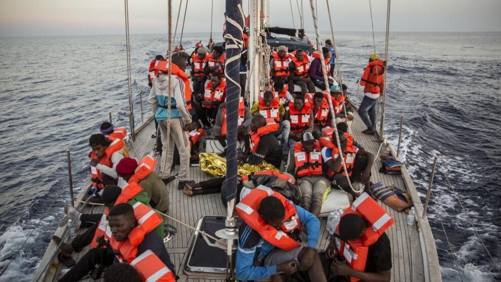 más de 150 migrantes llegaron a lampedusa