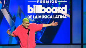 los premios Latin Billboards en Miami, tras suspenderlos en marzo pasado por la pandemia del coronavirus.