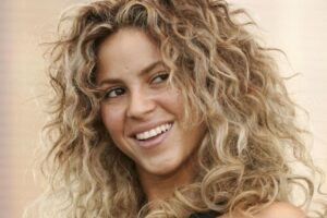 Fanáticos de Shakira se alían en su defensa
