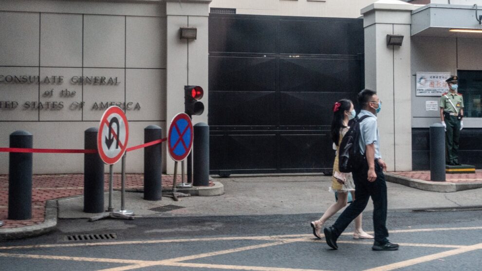 China ordena cerrar consulado de EEUU en Chengdu