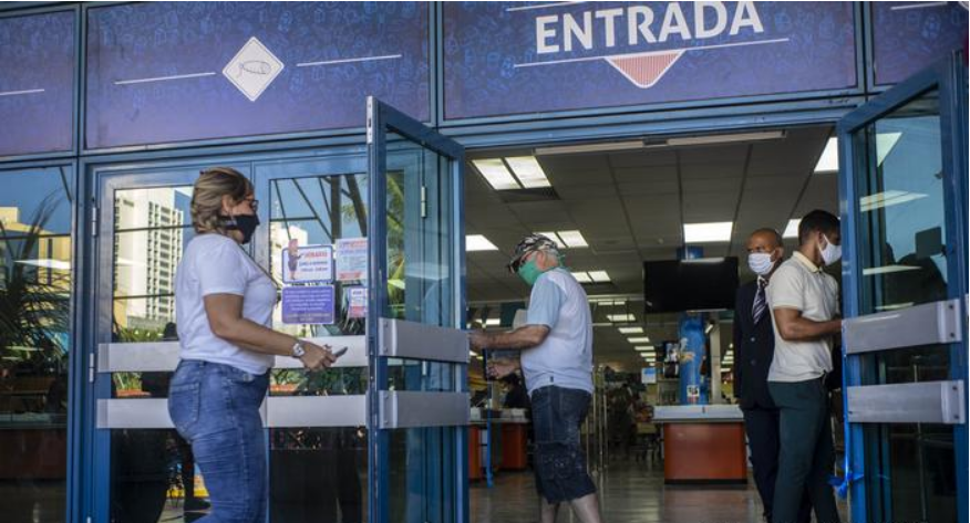 Tiendas comercializadoras en monedas extranjeras fueron abiertas en Cuba