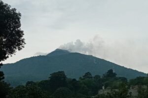 Autoridades guatemaltecas en alerta por actividad del Volcán Pacaya