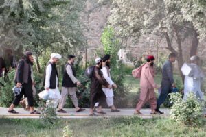 400 talibanes afganos serán liberados