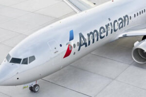 American Airlines anunció este martes que en octubre se procederá con el despido de 19.000 trabajadores