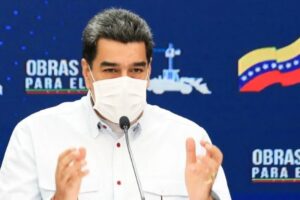 Nicolás Maduro aseguró que tomó la decisión luego de que un grupo de empresas le presentó la propuesta