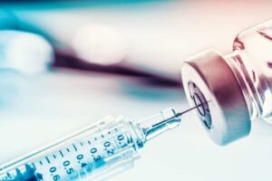 Vacuna contra el Covid-19 creada por AstraZeneca y Oxford podría ser mostrada a reguladores este 2020