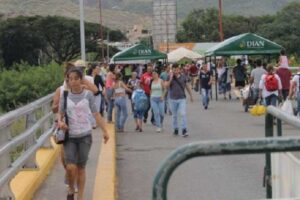 Historia de dos emigrantes venezolanos que huyen a pie de la crisis- Especial
