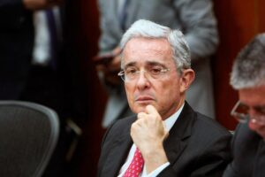 Álvaro Uribe realizó campañas en las propiedades del narcotraficante Byron Piedrahita