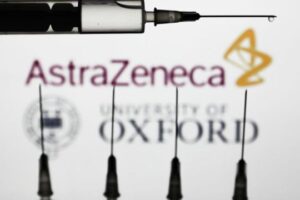 Reino Unido aprobó la utilización de la vacuna creada por AstraZeneca y Oxford