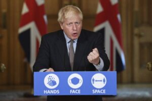 Boris Johnson sostendrá una reunión de emergencia por el tema covid-19