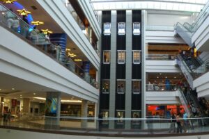 Camilo Ibrahim centros comerciales abiertos inicia diciembre