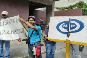 Activistas de la ONG Azul Positivo continuarán privados de libertad
