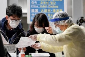Récord de contagios en Japón lleva al decreto de emergencia sanitaria