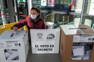 Ecuador irá a segunda vuelta para elegir presidente