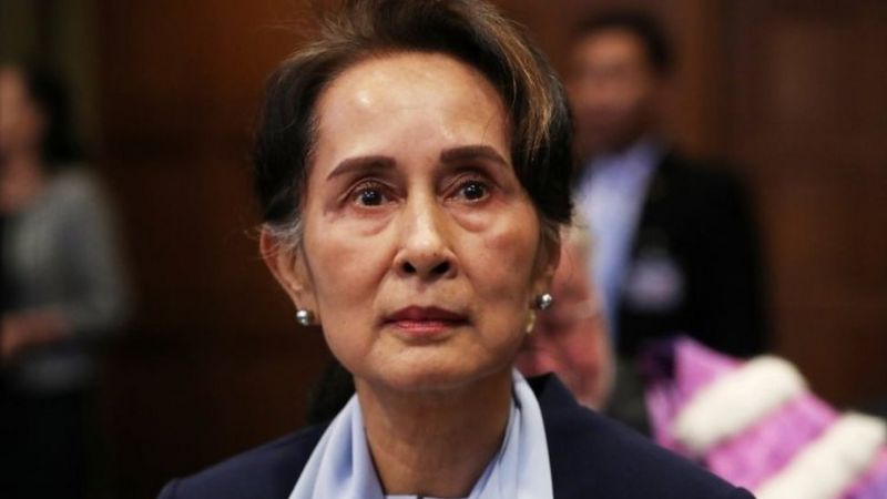 Aung San Suu, detenida por el ejército.