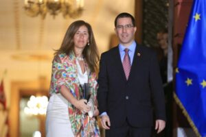 Embajadora de la UE tendrá 72 horas para salir de Venezuela
