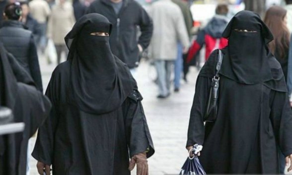 Uso del burka islámico ha sido prohibido en Suiza