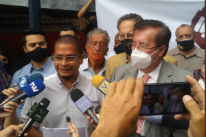 Conozca lo que hizo el Movimiento Venezolano por el Revocatorio ante el CNE