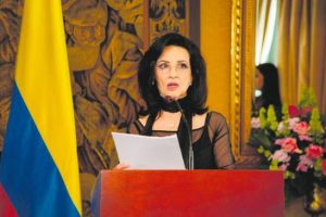 Canciller colombiana Claudia Blum renunció a su cargo