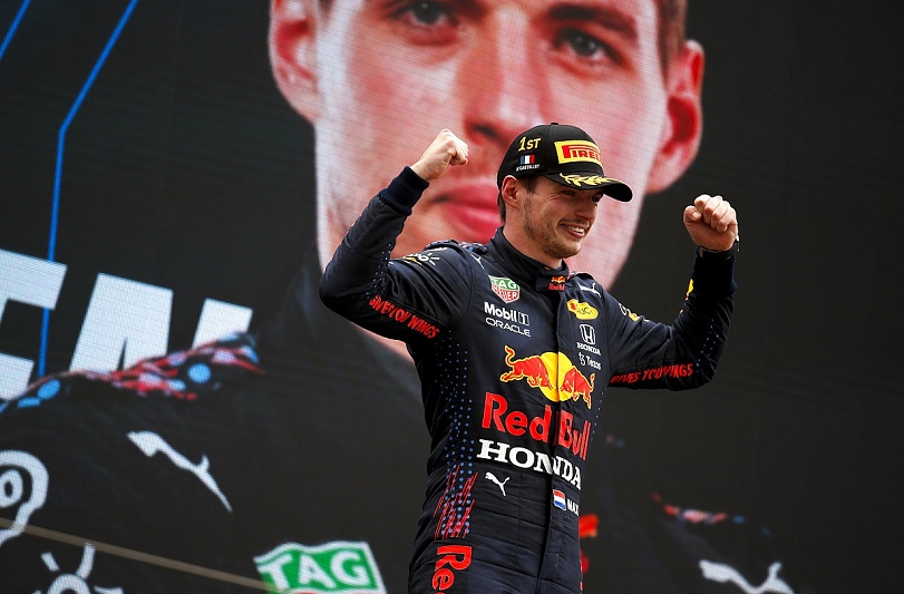 ¡Zarpazo de Red Bull! Verstappen madrugó a los Mercedes en Francia - FOTO