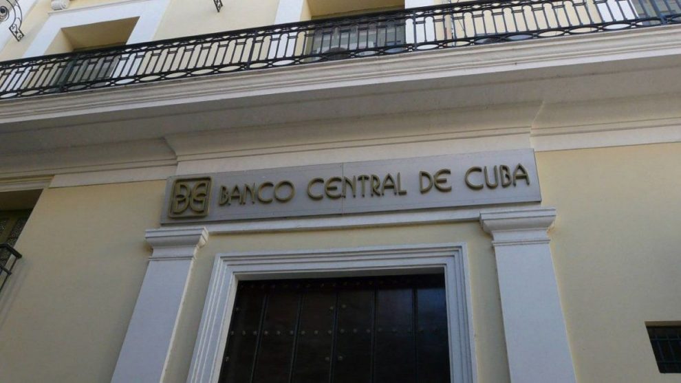 ¿Qué sucederá con los depósitos de dólares en efectivo dentro de Cuba?