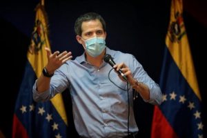 Juan Guaidó rechazó las acusaciones de robo emitidas por el gobierno de Bolivia