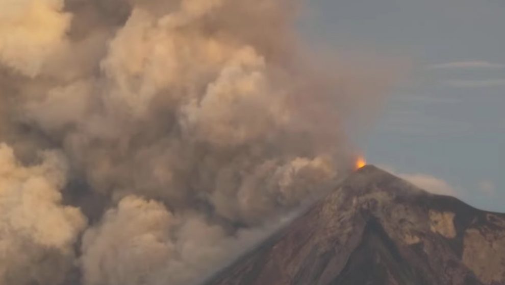 Guatemala en alerta por la actividad eruptiva del volcán de Fuego