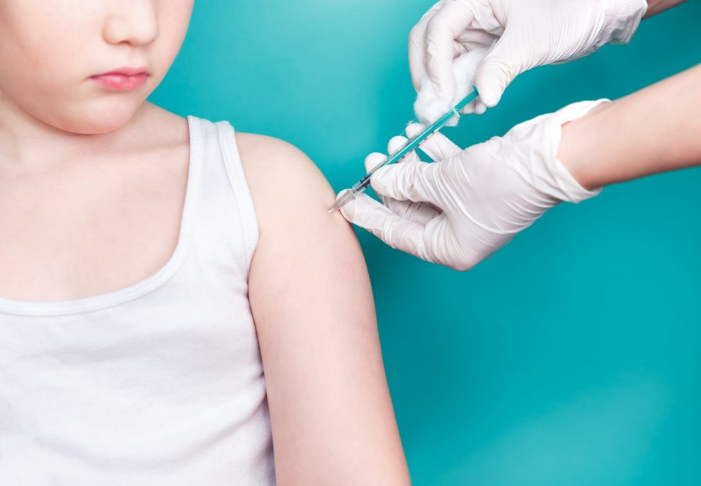 Vacuna Pfizer/BioNTech aprobada para inmunización de menores, conoce los detalles