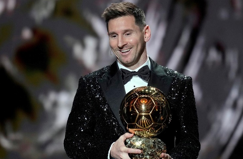 ¡Y van 7! Leo Messi ganó el Balón de Oro 2021 - FOTO