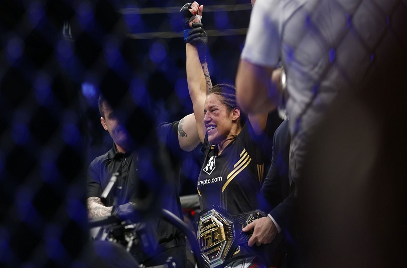 ¡Orgullo venezolano! Julianna Peña se corona campeona Peso Gallo en la UFC - FOTO